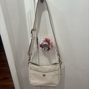 Elegant Cream Shoulder Bag